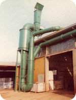 Fume cleaning system from hot galvanizing